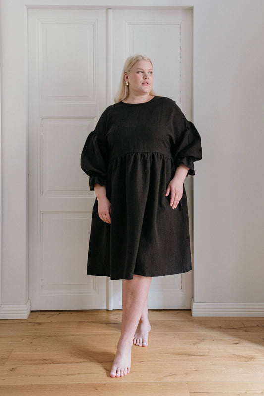 KUVAUSKAPPALE Amélie mekko, musta XXL