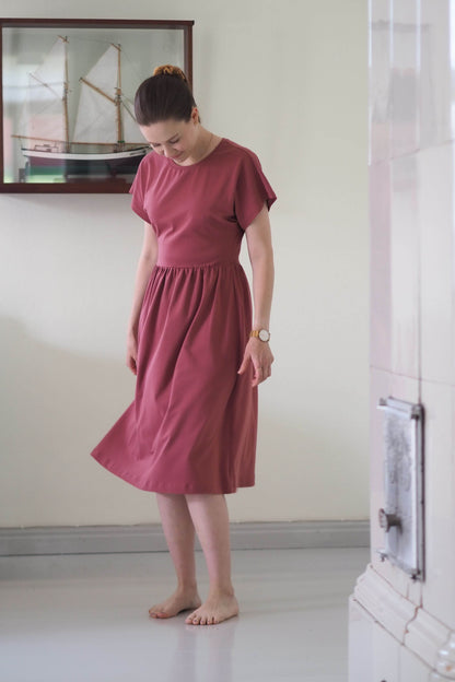 Belle mekko, Rose